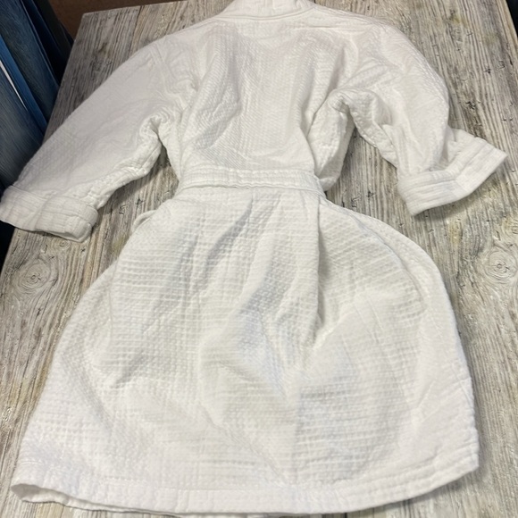 Spa Essentials Sleep sense white cotton waffle weave robe - Picture 6 of 6